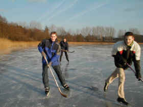 Eishockey 2002 auf dem See!